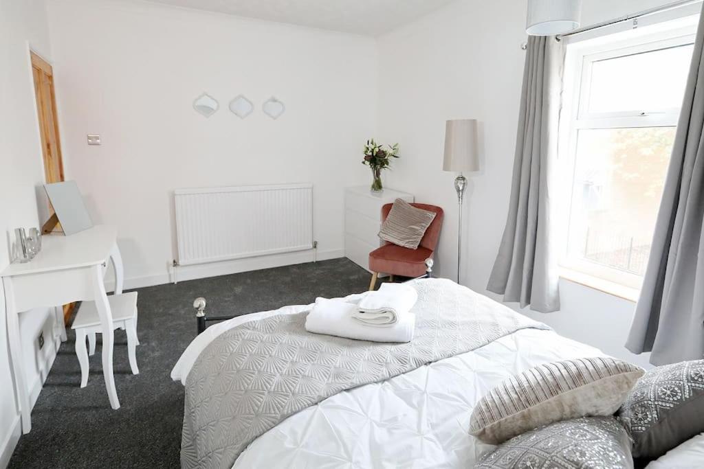 Convenient & Central 2-Bed House NWI Eksteriør bilde